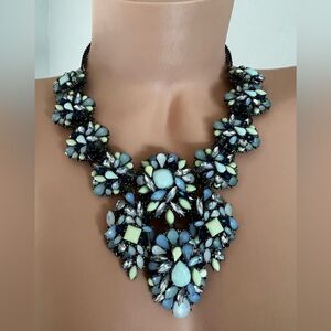 Zara Necklace (Pre-owned). Excellent condition.